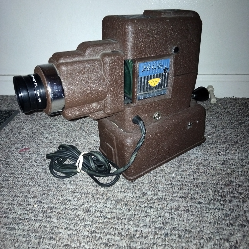 VINTAGE SLIDE PROJECTOR BY DAVIDSON